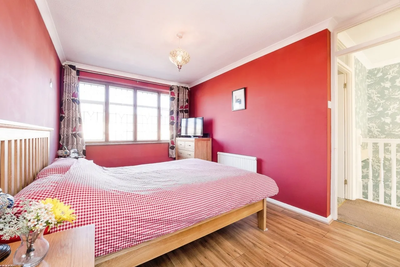 Midhurst Close, Hornchurch, RM12, photo 10