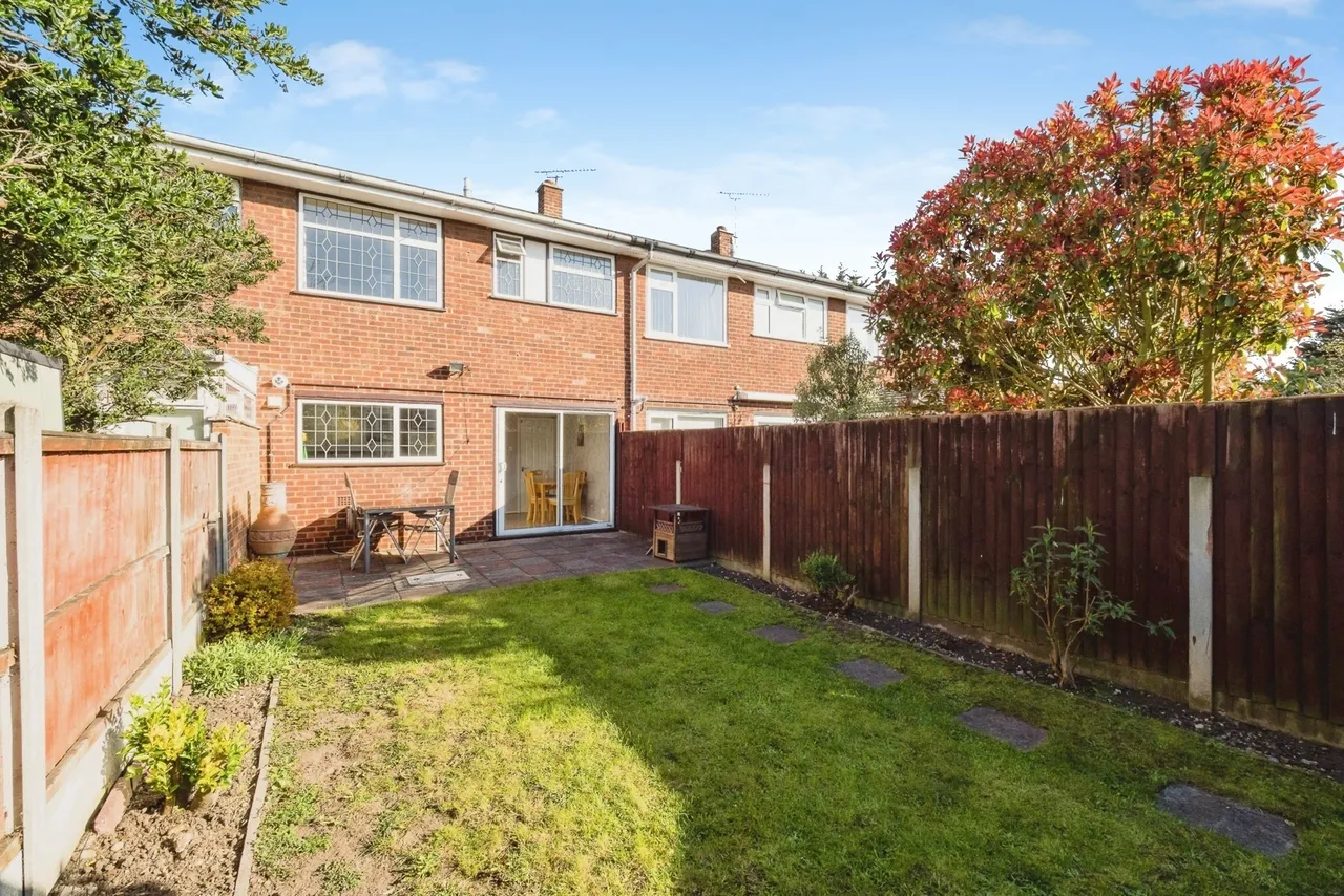 Midhurst Close, Hornchurch, RM12, photo 2