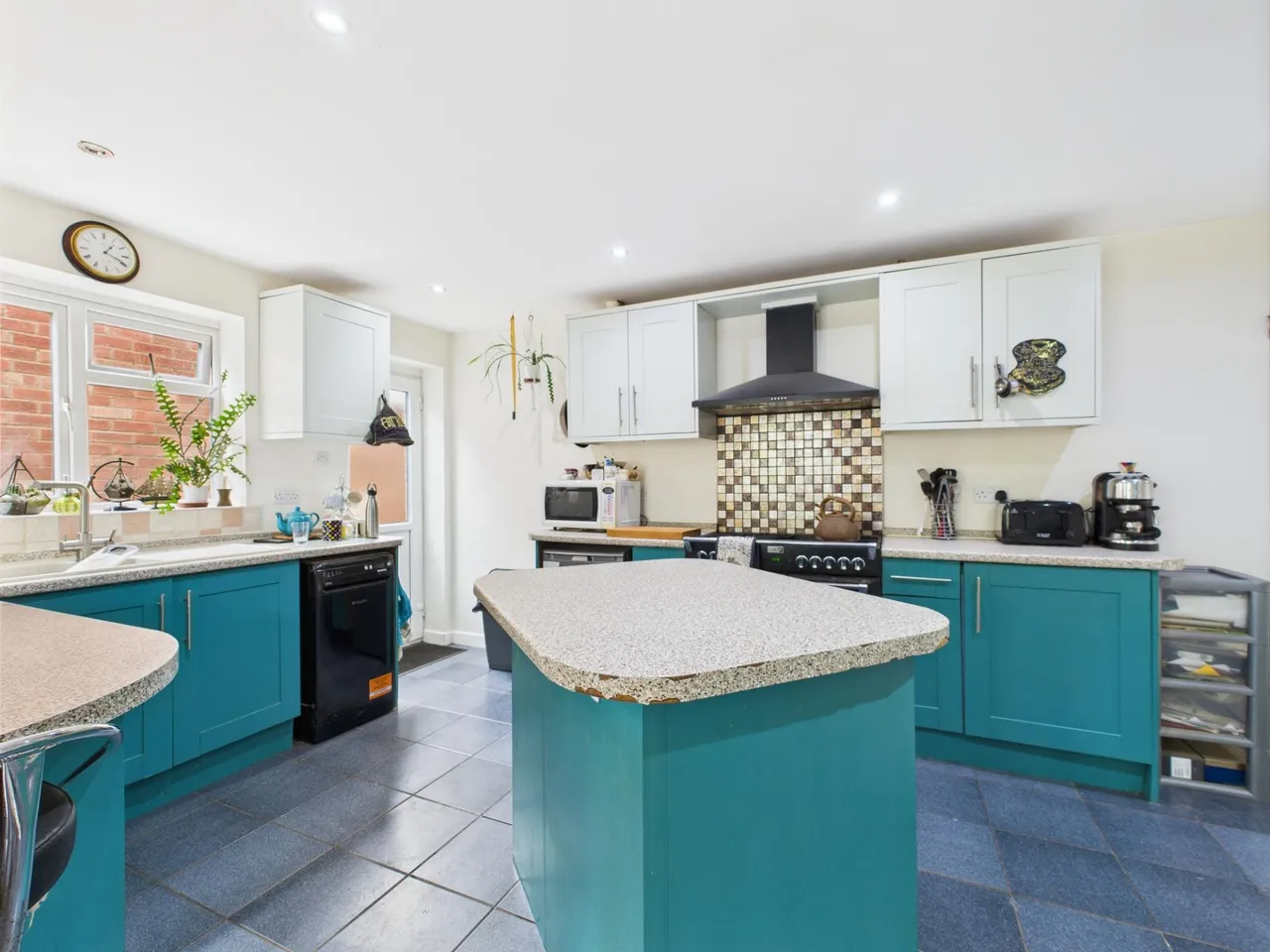 Old Kempshott Lane, Basingstoke, RG22, photo 9