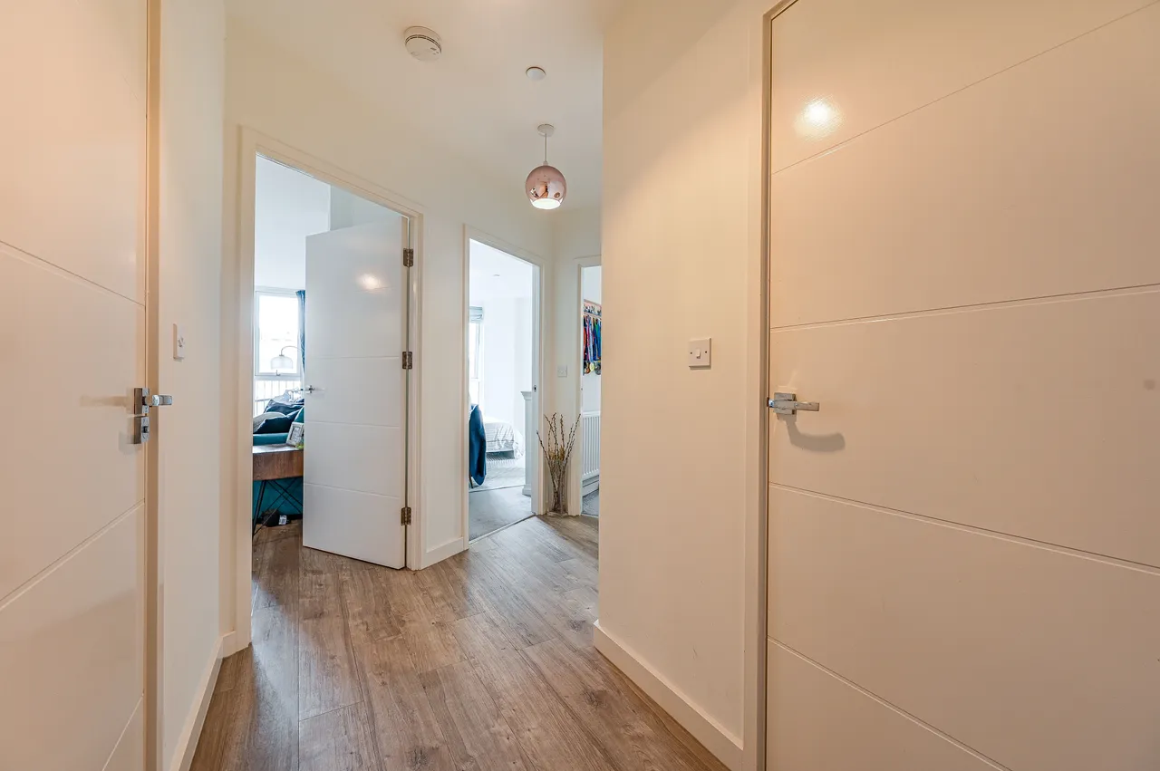 38 Bloom Heights, River Rise Close, LONDON, photo 8
