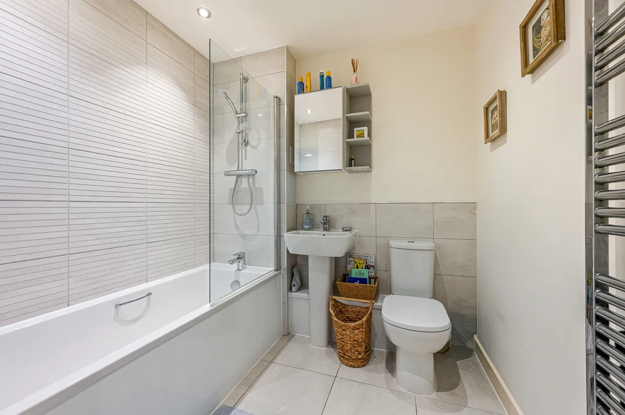 38 Bloom Heights, River Rise Close, LONDON, photo 10