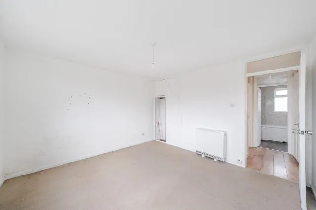 Tolworth Rise South, Surbiton, KT5, photo 7