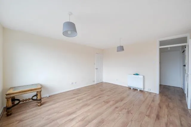 Tolworth Rise South, Surbiton, KT5, photo 4