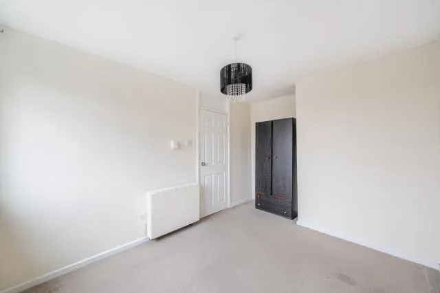 Tolworth Rise South, Surbiton, KT5, photo 11