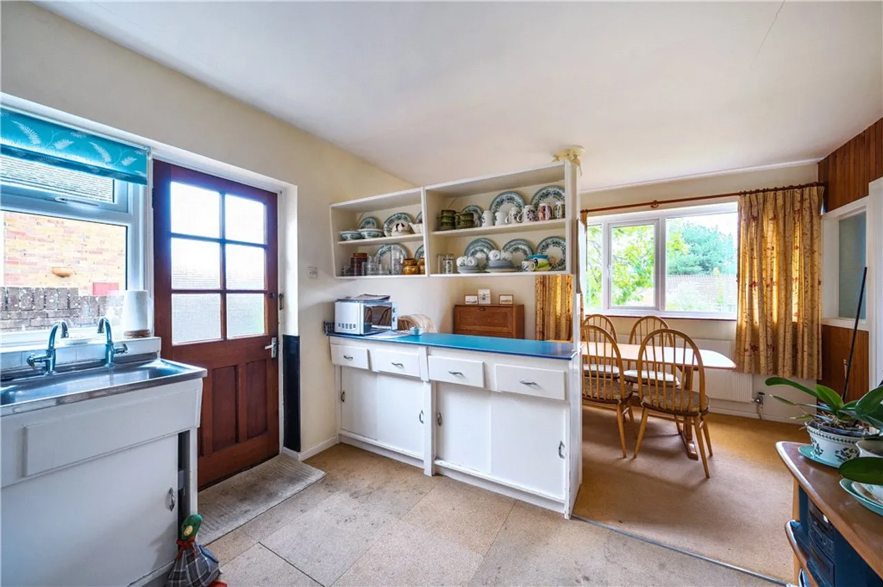 Durban Close, Romsey, SO51, photo 4