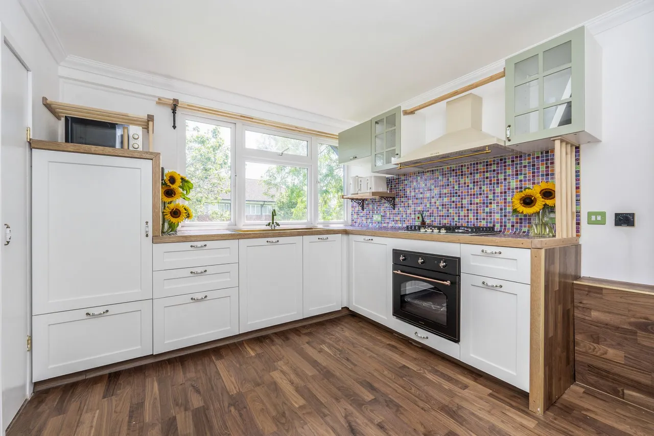 Barnhill Road, Wembley, HA9, photo 2
