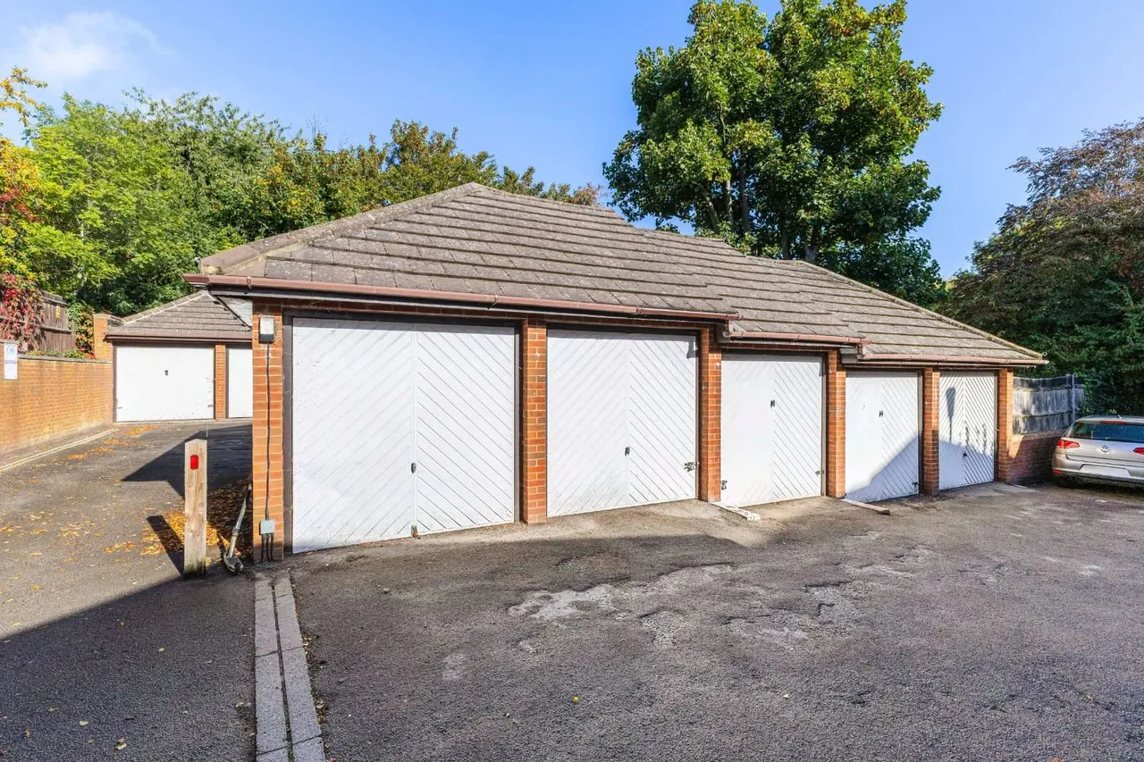 Station Road, Harpenden, AL5, photo 9