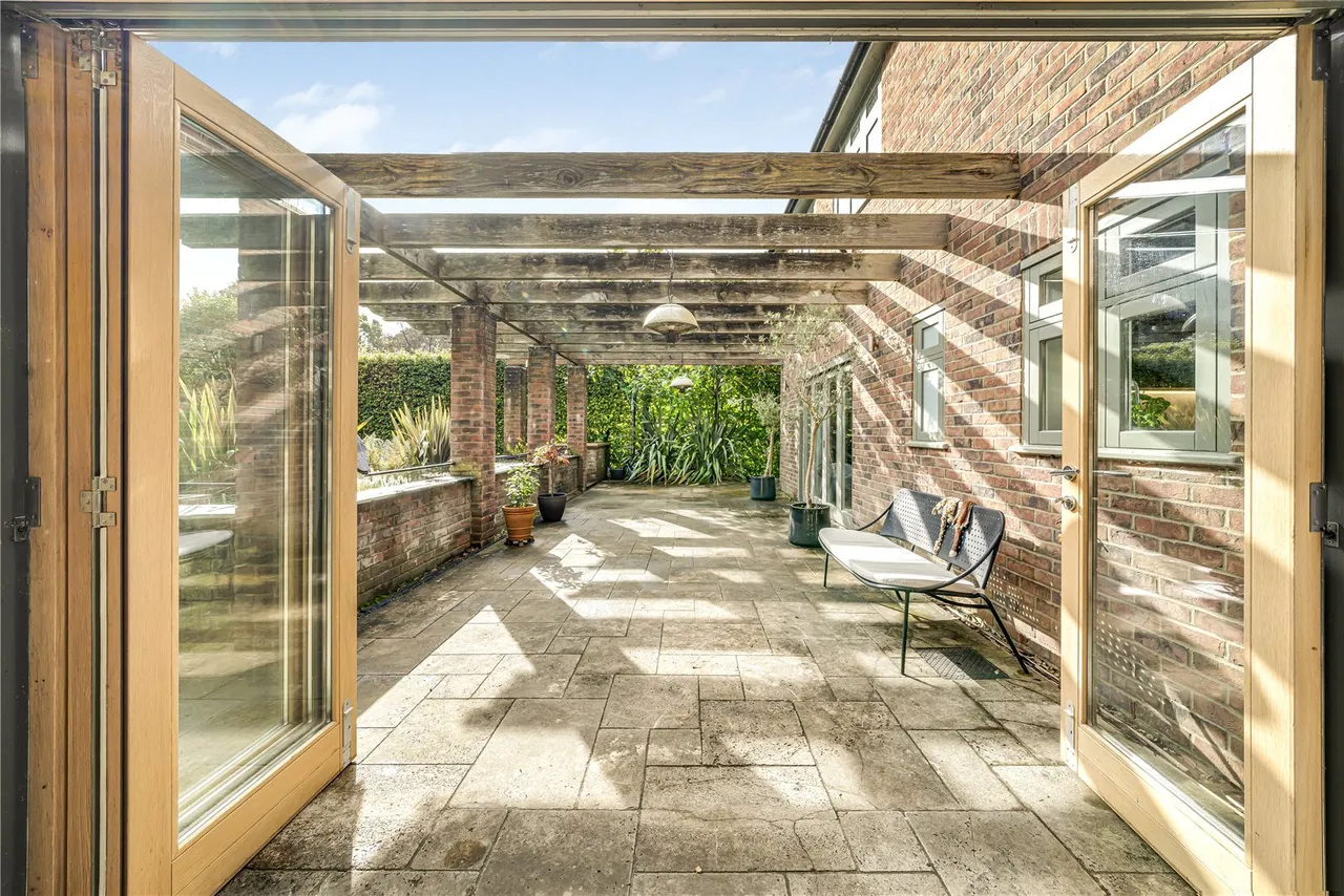 Infinity Pond & South-Facing Gardens, photo 6