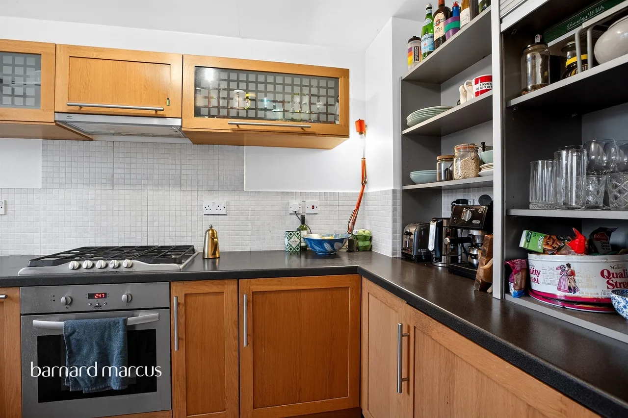 Bream Close, London, N17, photo 13