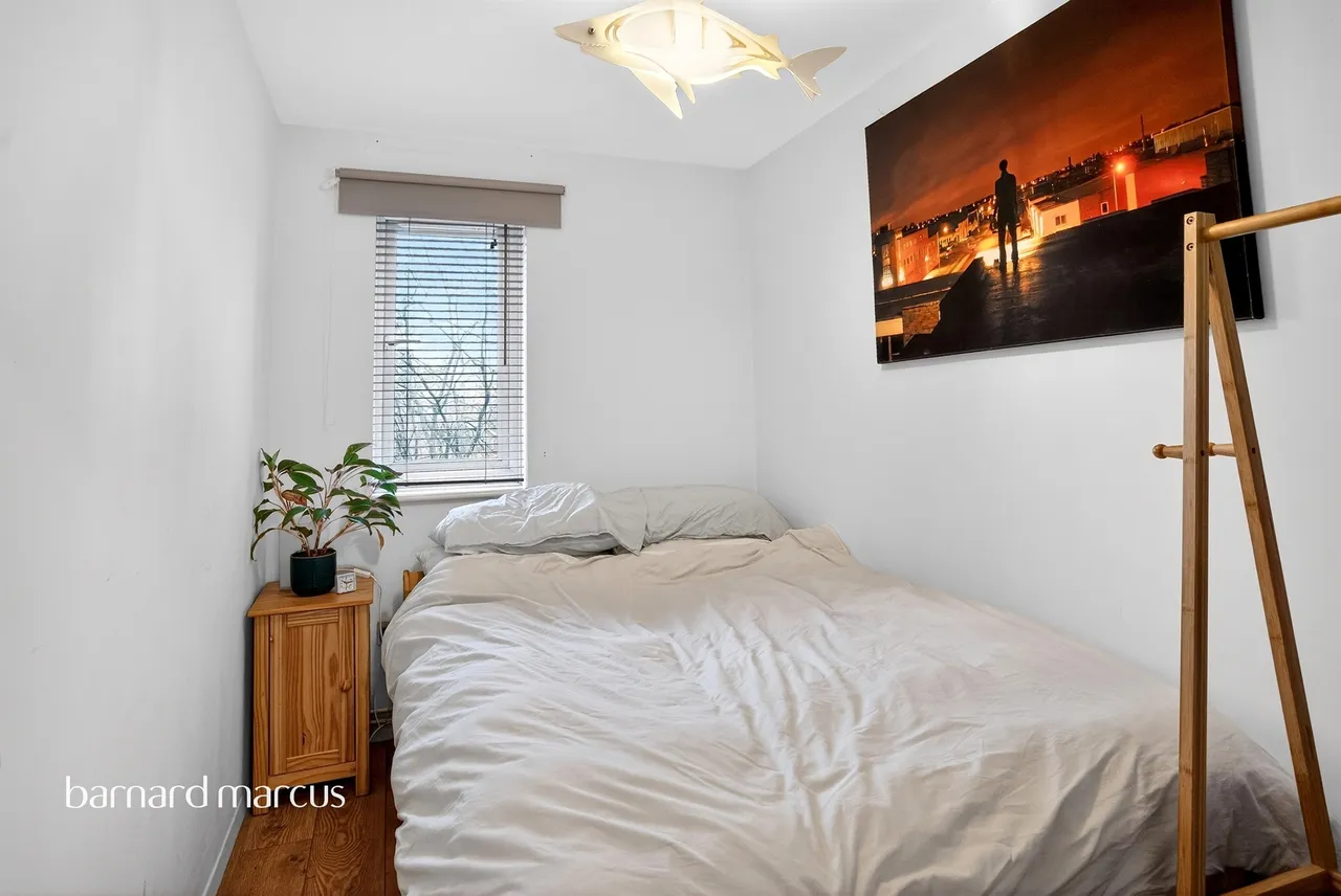 Bream Close, London, N17, photo 8