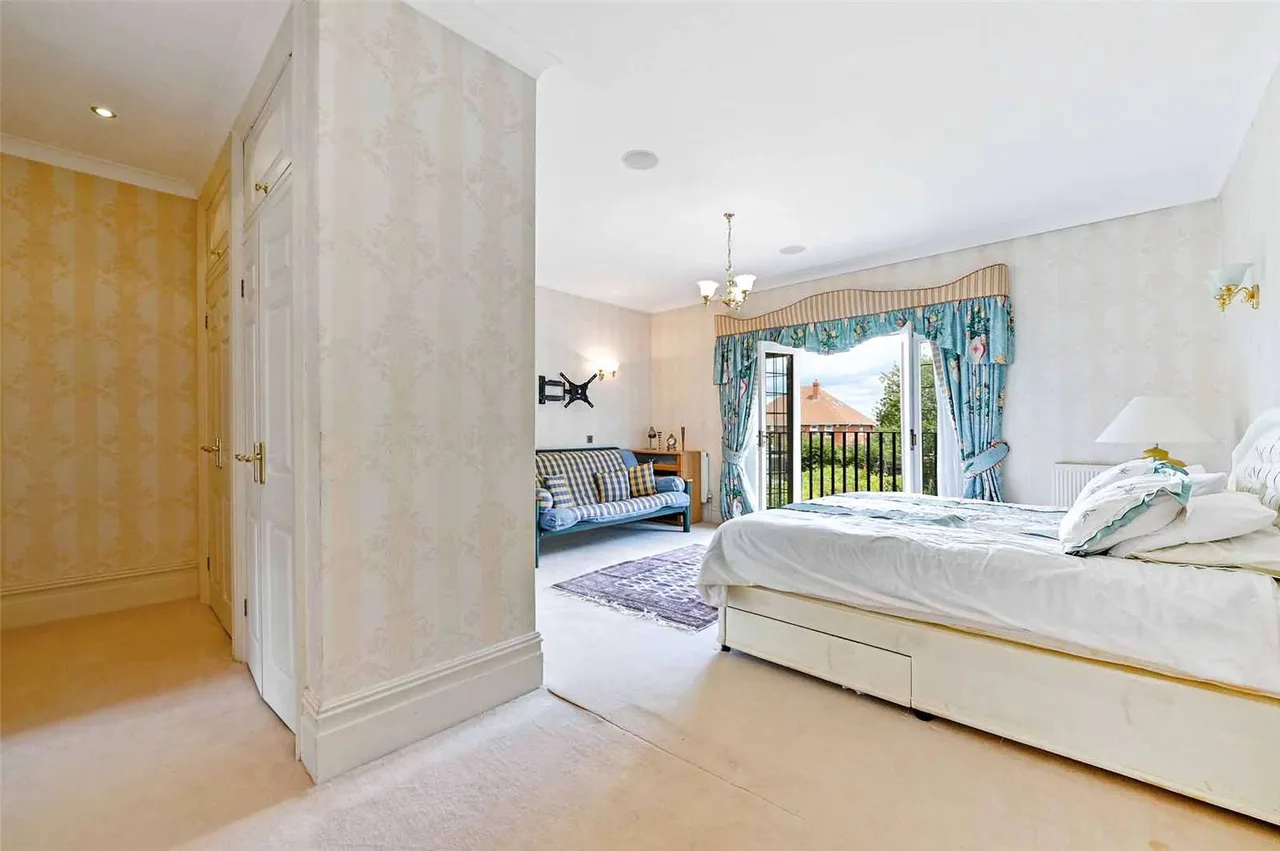 St. Leonards Hill, Windsor, SL4, photo 13