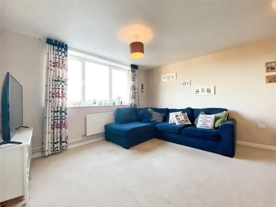 Old Dairy Close, Fleet, GU51, photo 4