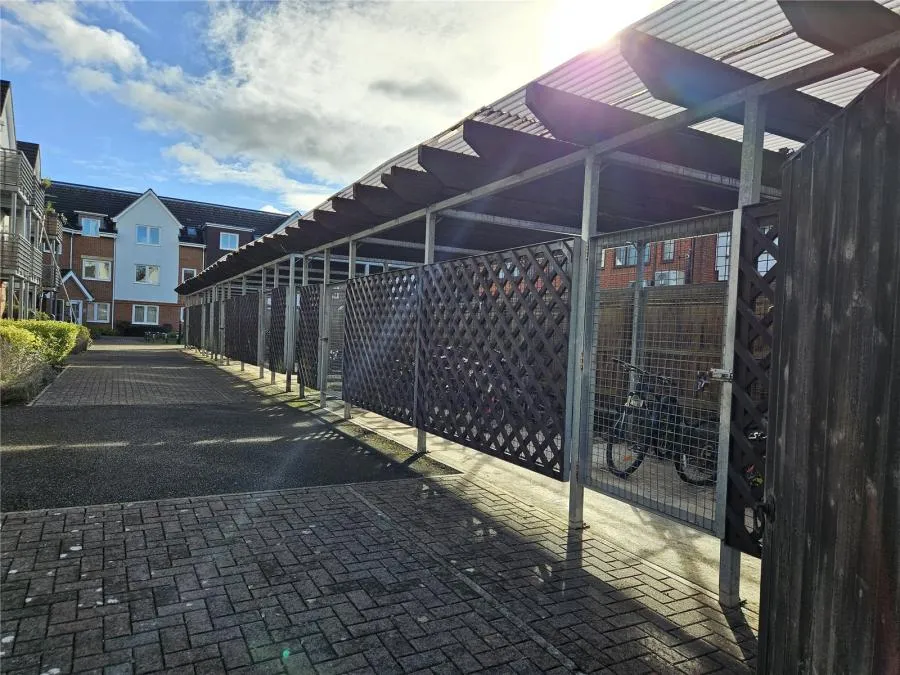 Old Dairy Close, Fleet, GU51, photo 7