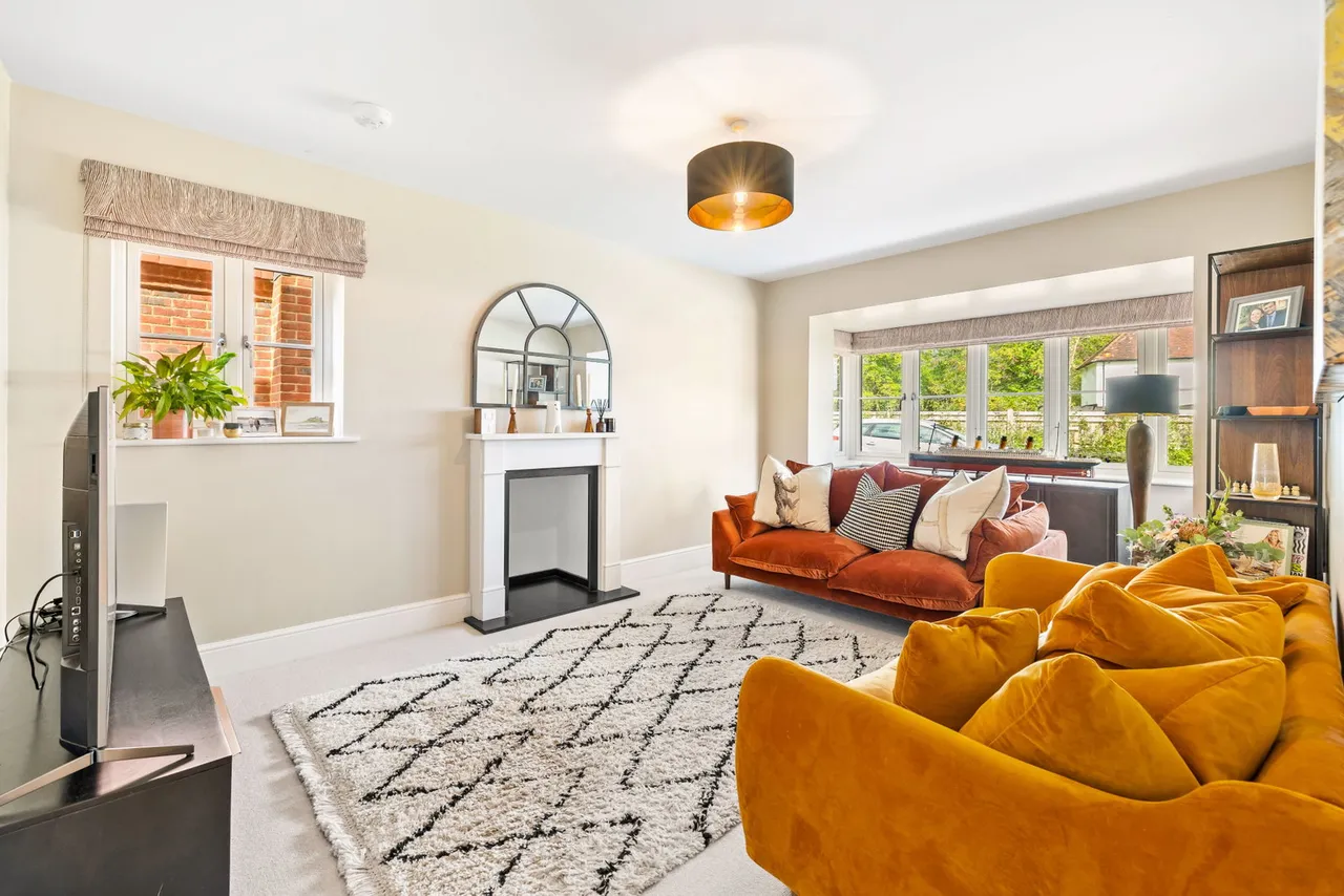 Paddock Walk, Burgess Hill, West Sussex, RH15 0YZ, photo 12