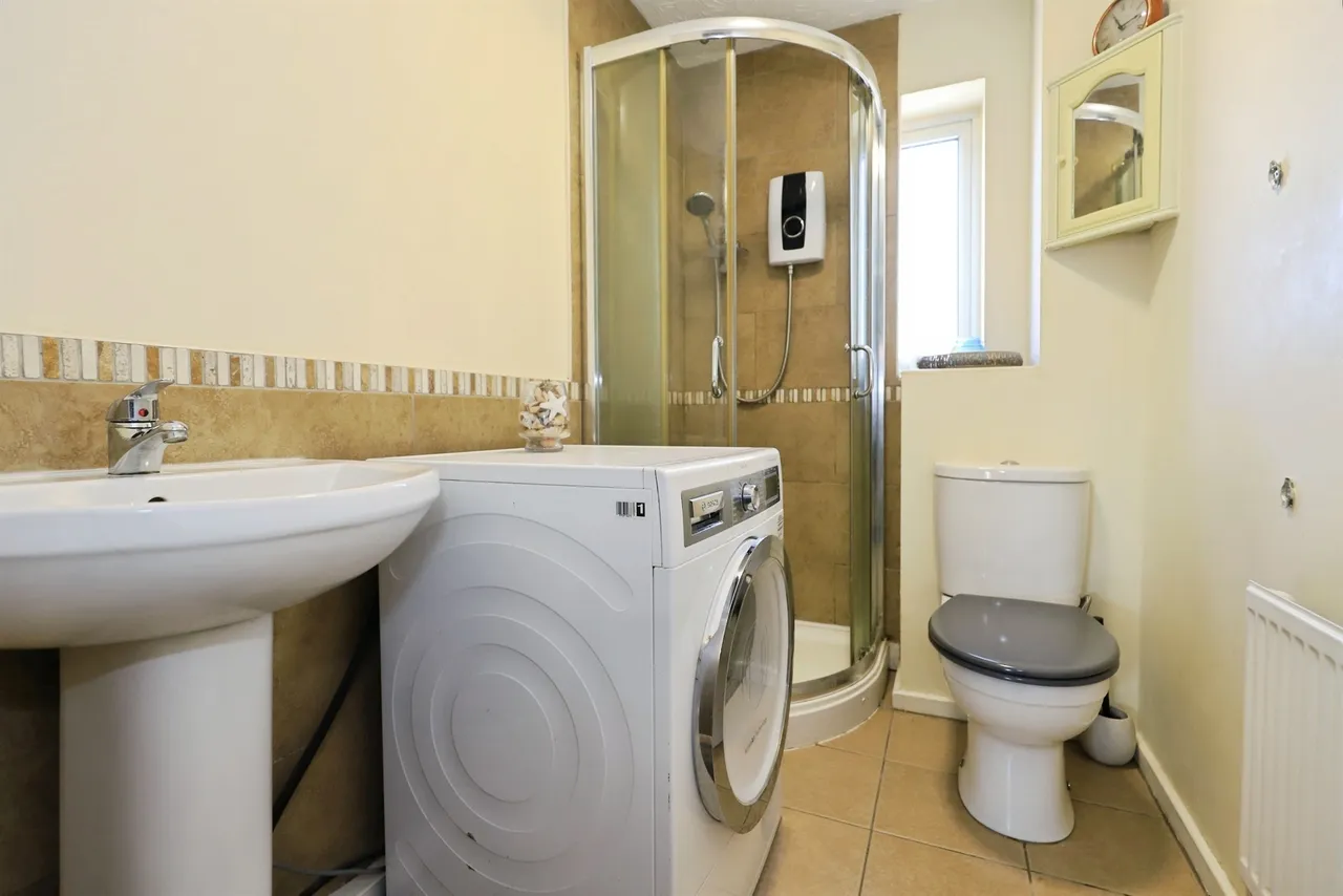 Julie Croft, Bilston, WV14, photo 13