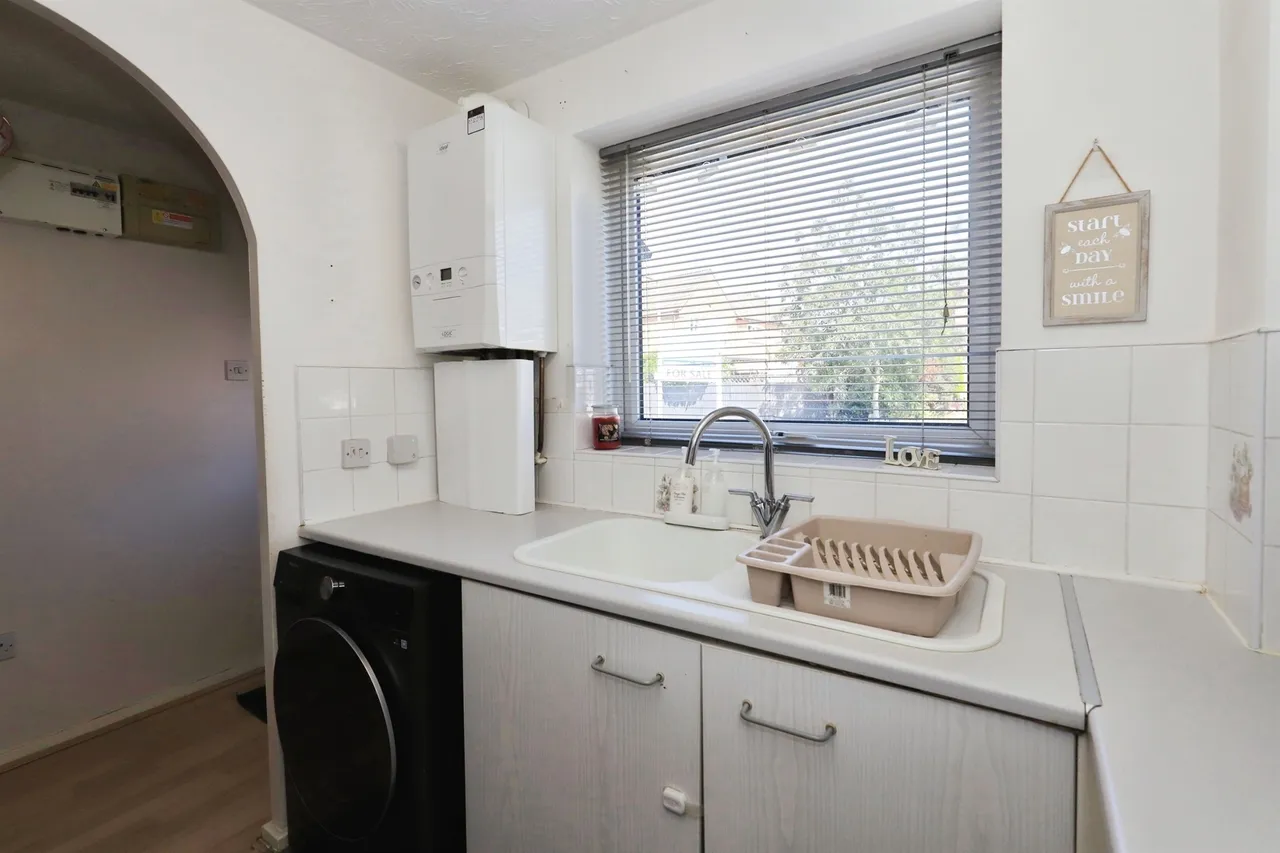 Julie Croft, Bilston, WV14, photo 12