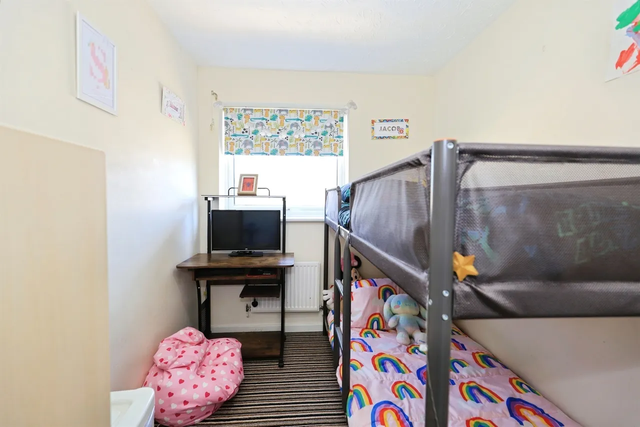Julie Croft, Bilston, WV14, photo 10