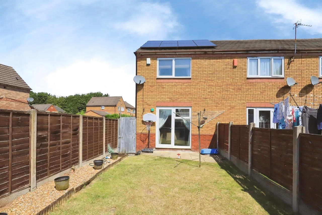 Julie Croft, Bilston, WV14, photo 15