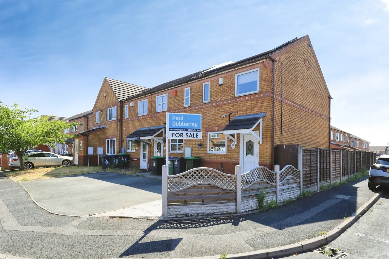 2 bed house for sale, Julie Croft, Bilston, WV14