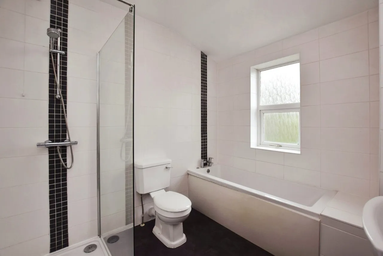 Golf Road, Hale, WA15, photo 9