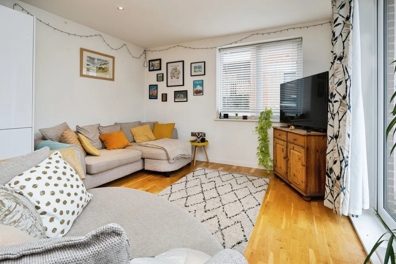 Crowndale Place, Walthamstow, E17, photo 10