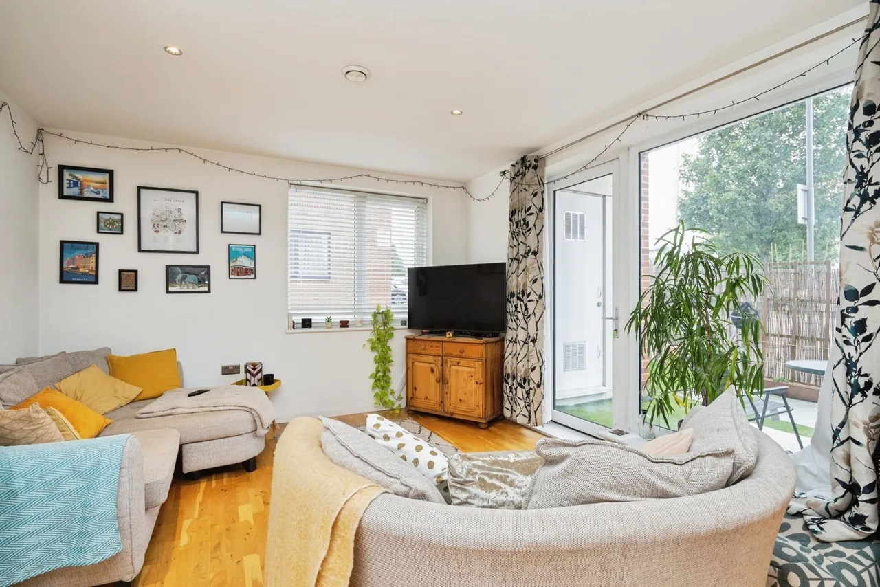 Crowndale Place, Walthamstow, E17, photo 15