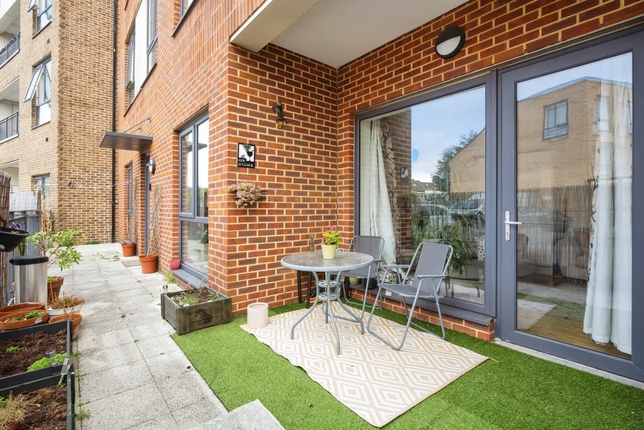 Crowndale Place, Walthamstow, E17, photo 13