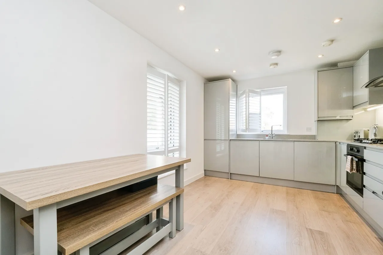 Faringdon Avenue, Romford, RM3, photo 14