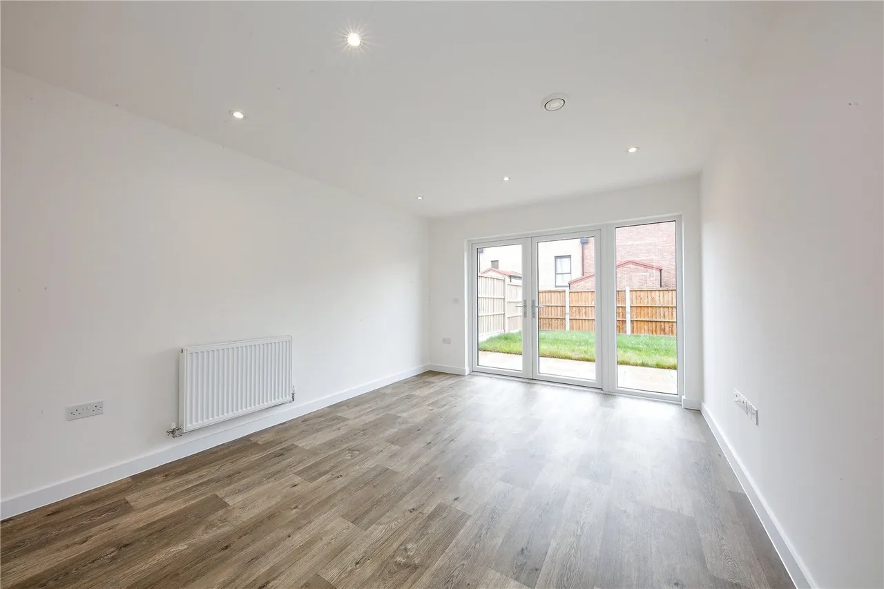 Beechwood, Basildon, Essex, SS14, photo 5