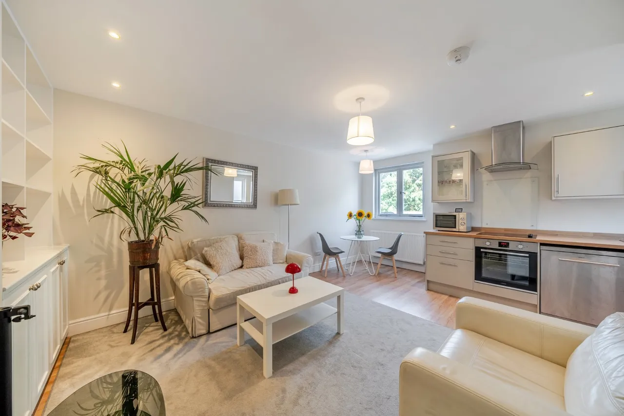 Kingston Hill, Kingston Upon Thames, KT2, photo 2