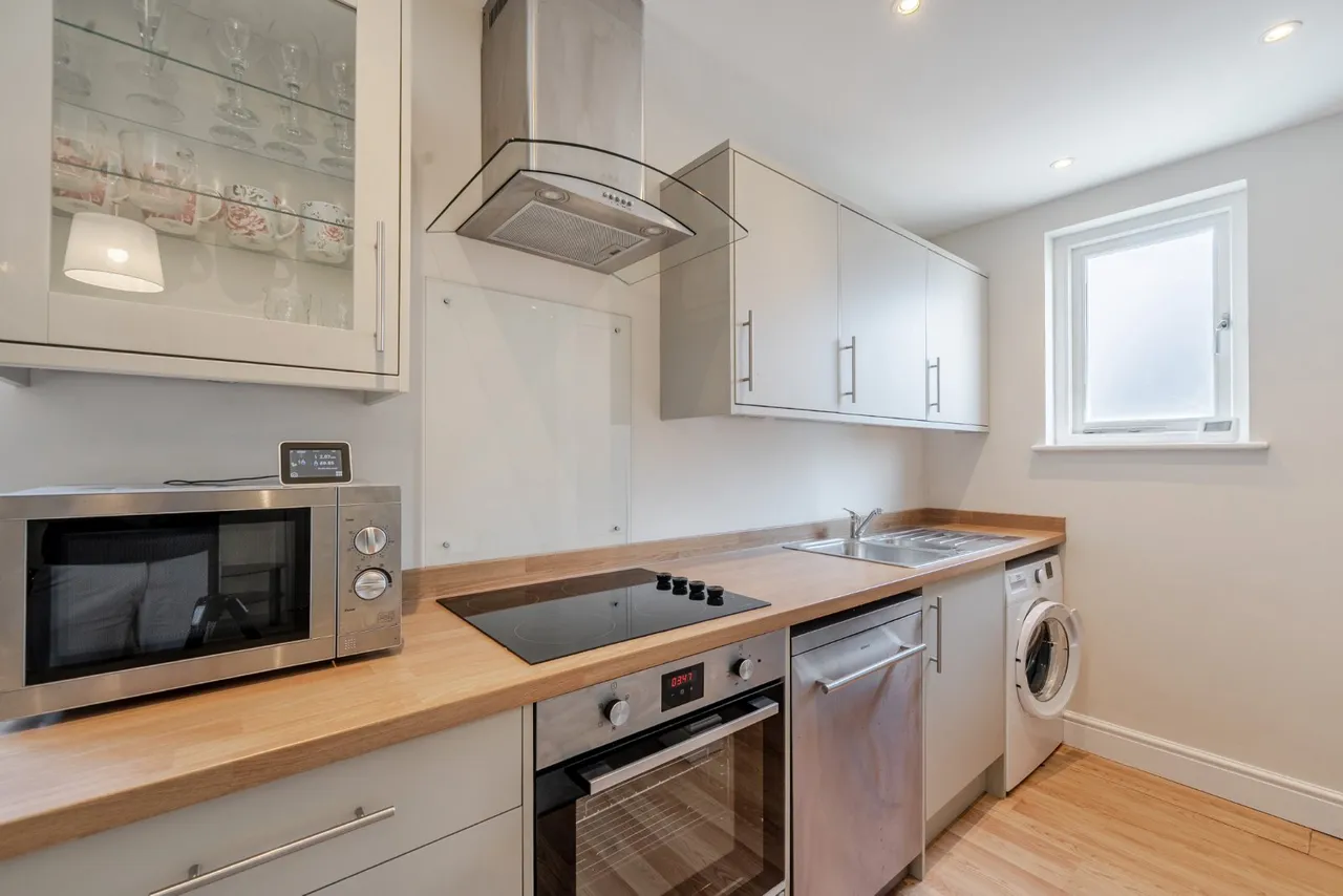 Kingston Hill, Kingston Upon Thames, KT2, photo 5