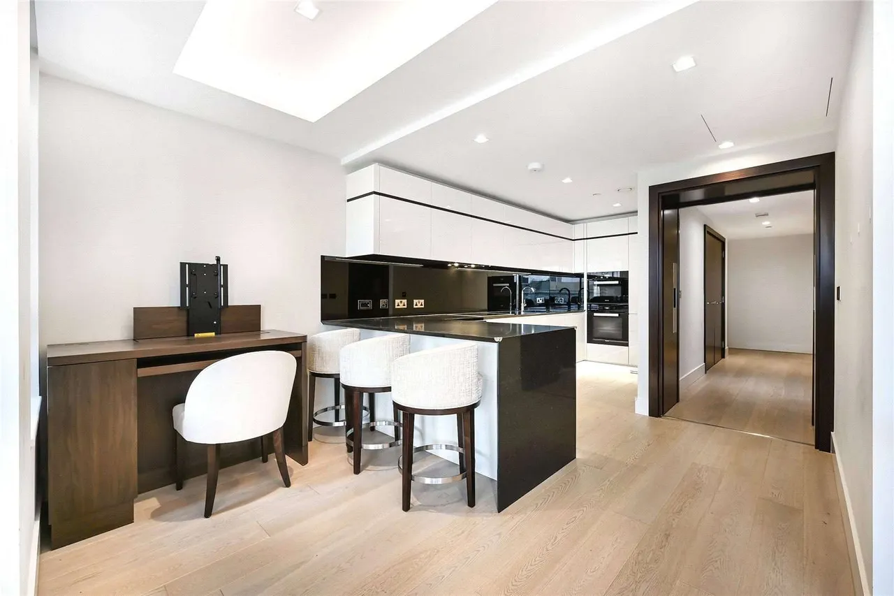 The Corniche, 23 Albert Embankment, London, SE1 7GG, photo 3
