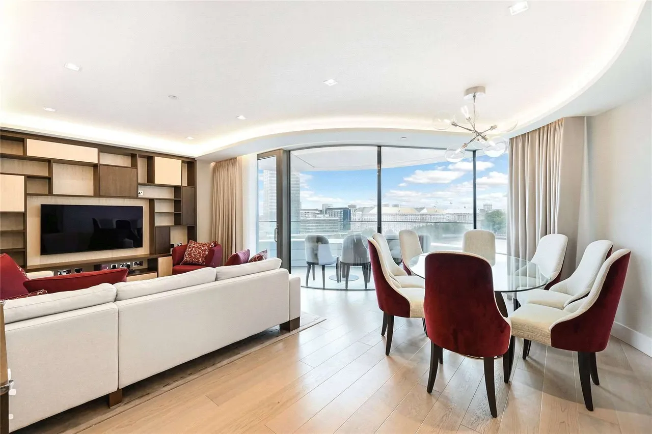 3 bed new development for sale — The Corniche, 23 Albert Embankment, London, SE1 7GG