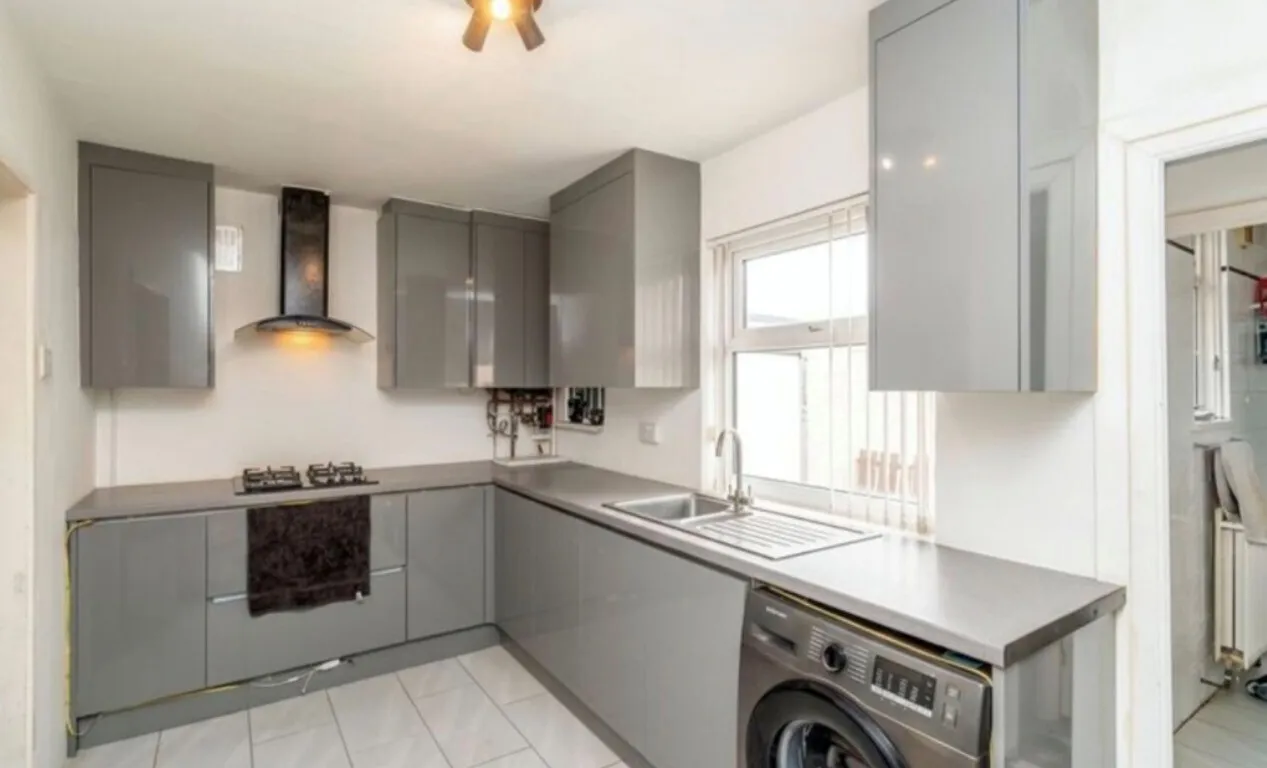 Westbury Road, WS10, photo 2