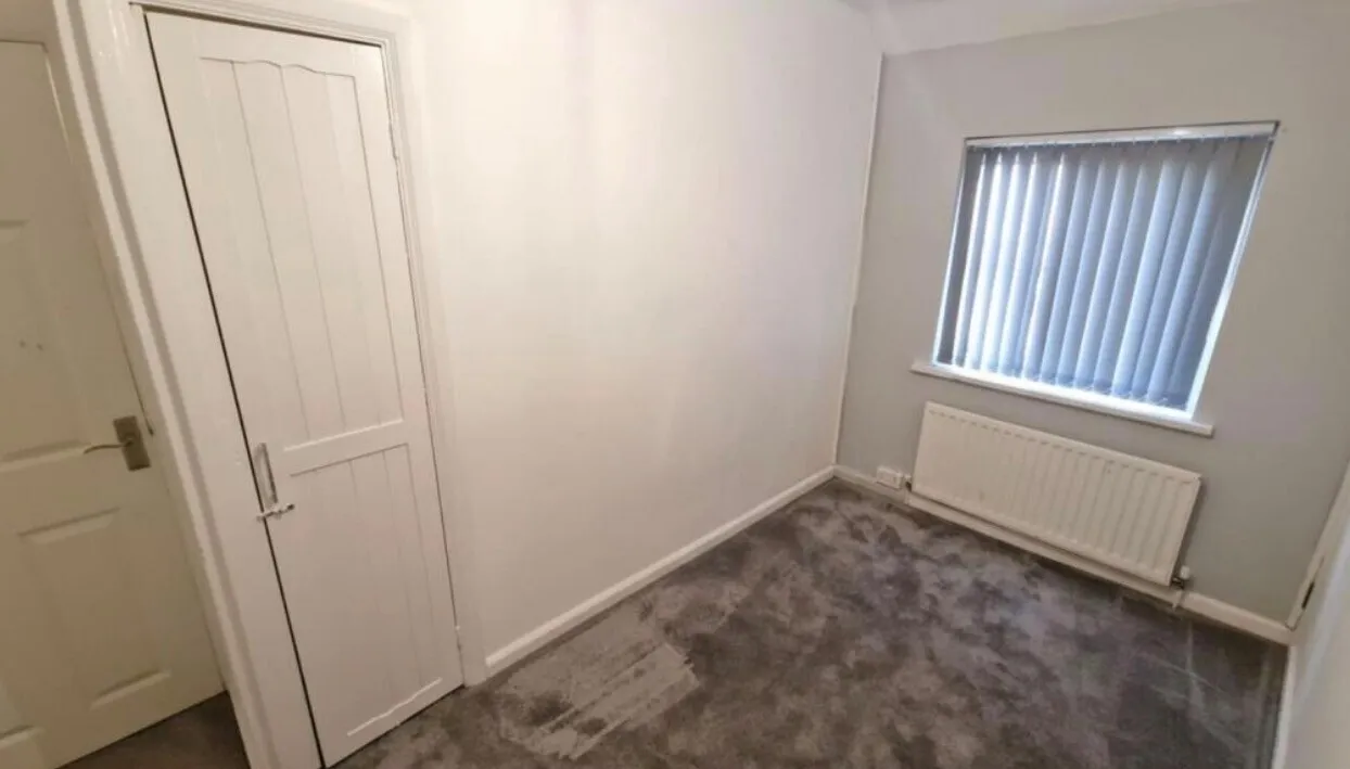 Westbury Road, WS10, photo 8