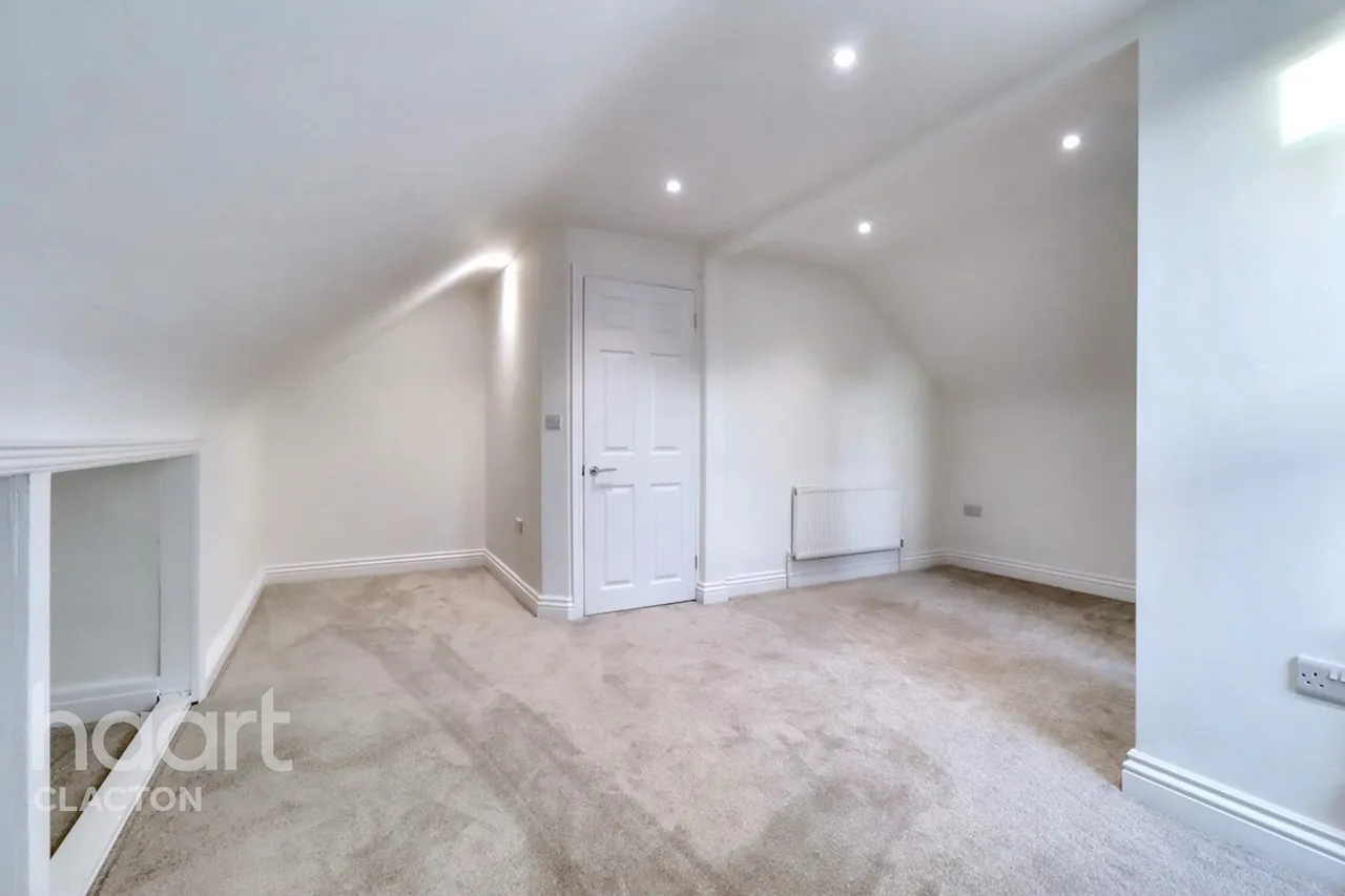 Hayes Road, Clacton-On-Sea, CO15, photo 16