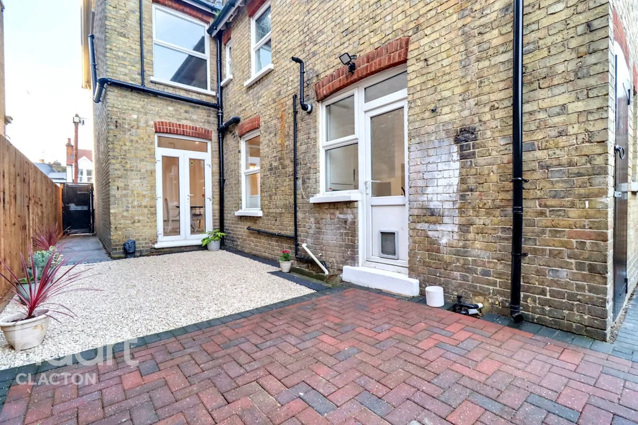 Hayes Road, Clacton-On-Sea, CO15, photo 21