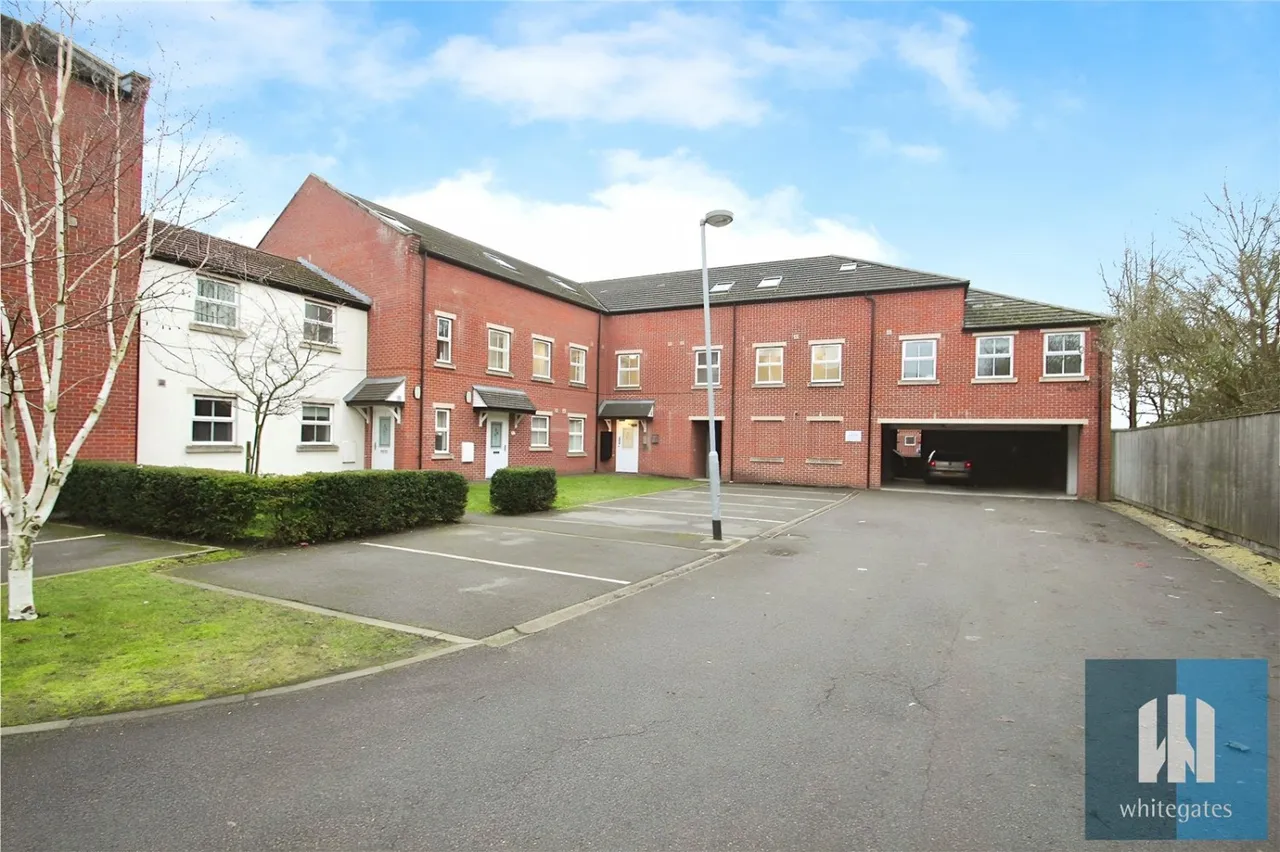 2 bed flat for sale, Ashdown Court, Knottingley, WF11