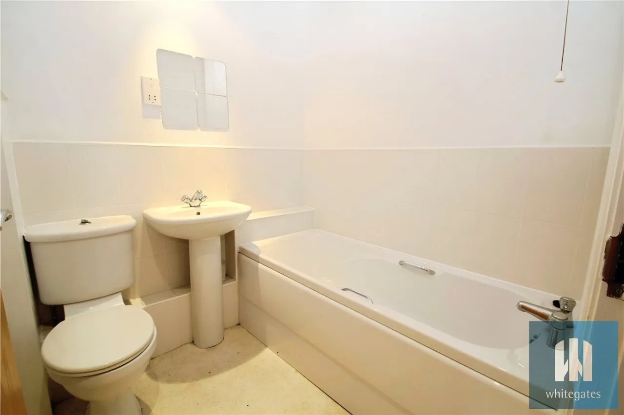 Ashdown Court, Knottingley, WF11, photo 6