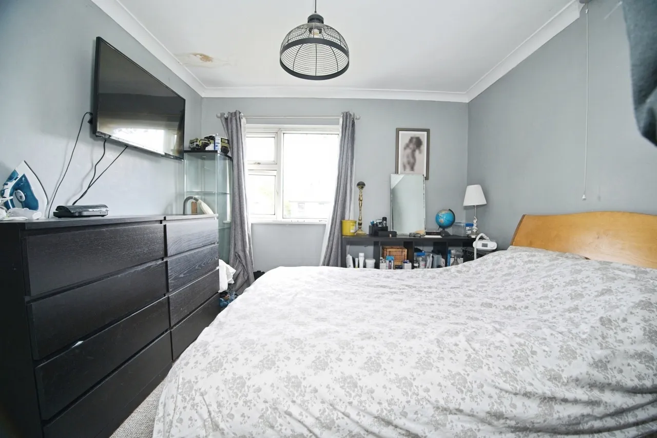 West Close, Cardiff, CF10, photo 9