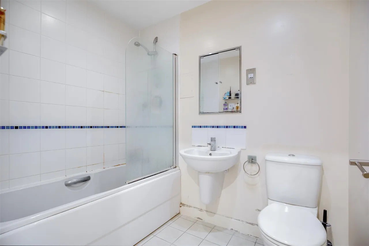 Western Gateway, Royal Victoria Dock, E16, photo 7