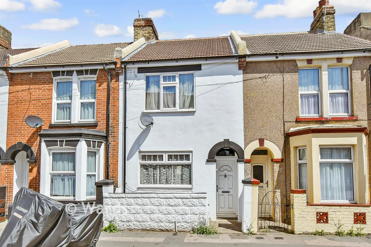 3 bed house for sale, Livingstone Road, Gillingham, ME7