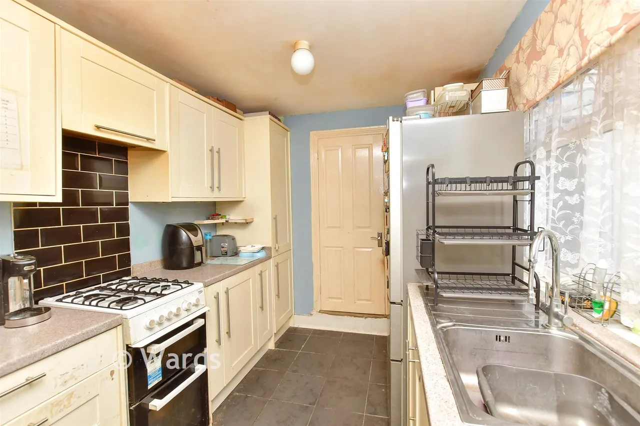 Livingstone Road, Gillingham, ME7, photo 3
