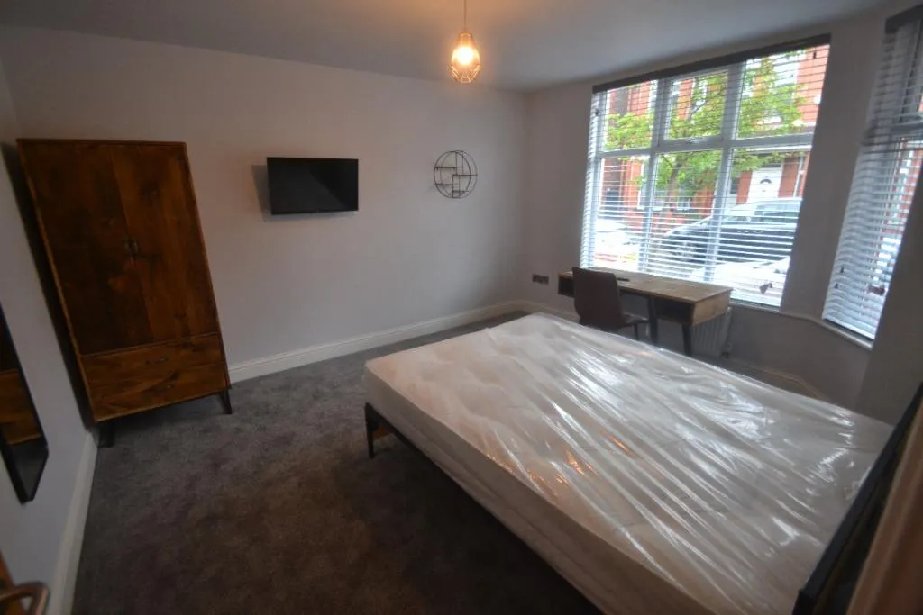Edenhall Avenue, Levenshulme, M19, photo 9