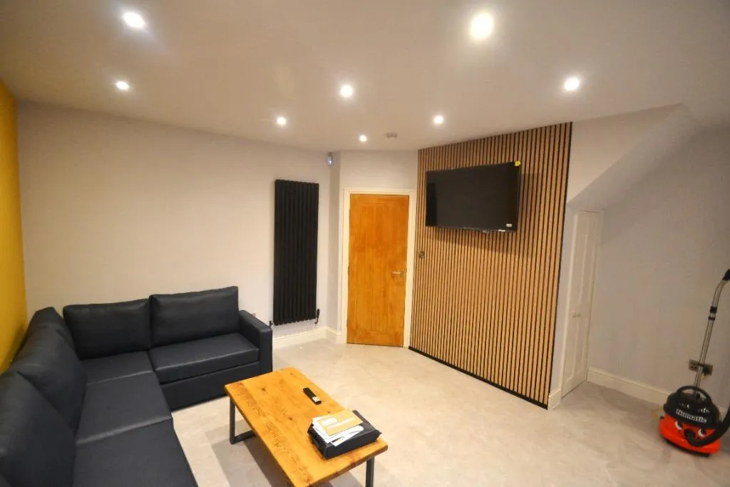 Edenhall Avenue, Levenshulme, M19, photo 5