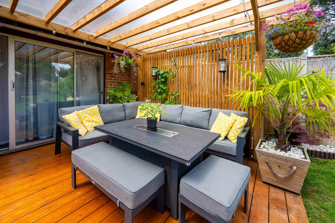 9 Saffron Platt, Guildford, photo 8