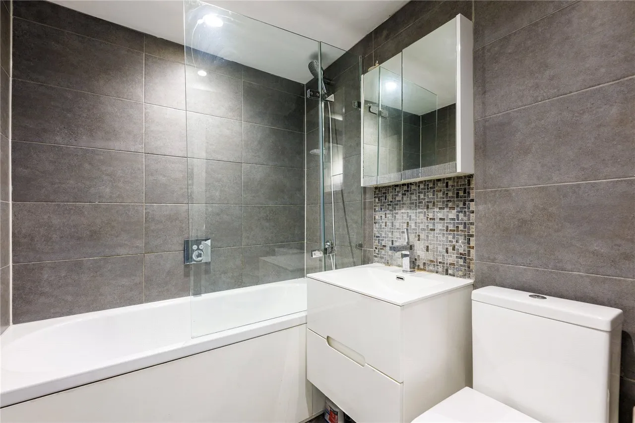 1 bed flat for sale — Smiths Yard, London, SW18
