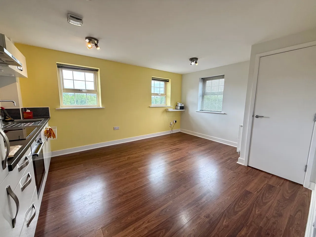 Fallbrook Road, Castleford, photo 5