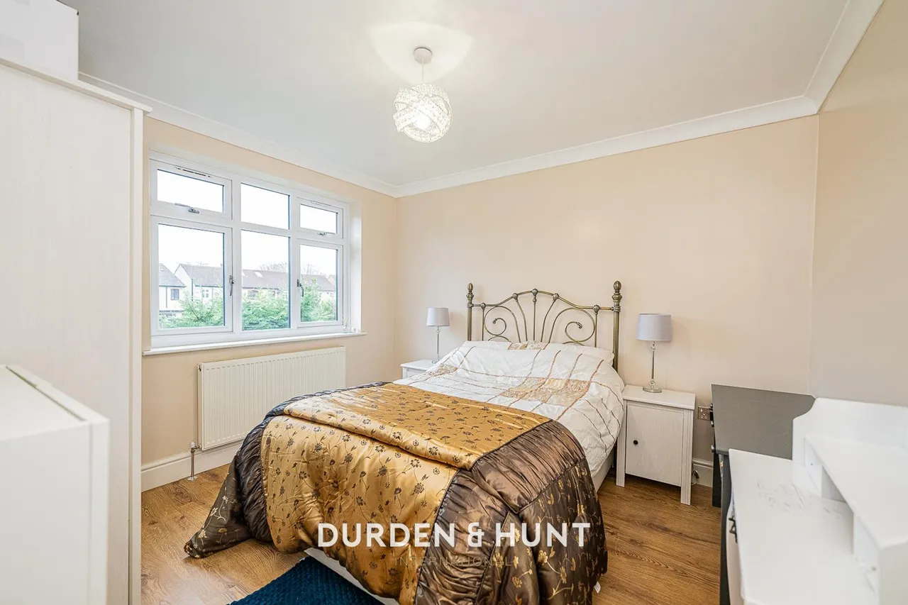 Shelley Avenue, Hornchurch, RM12, photo 13