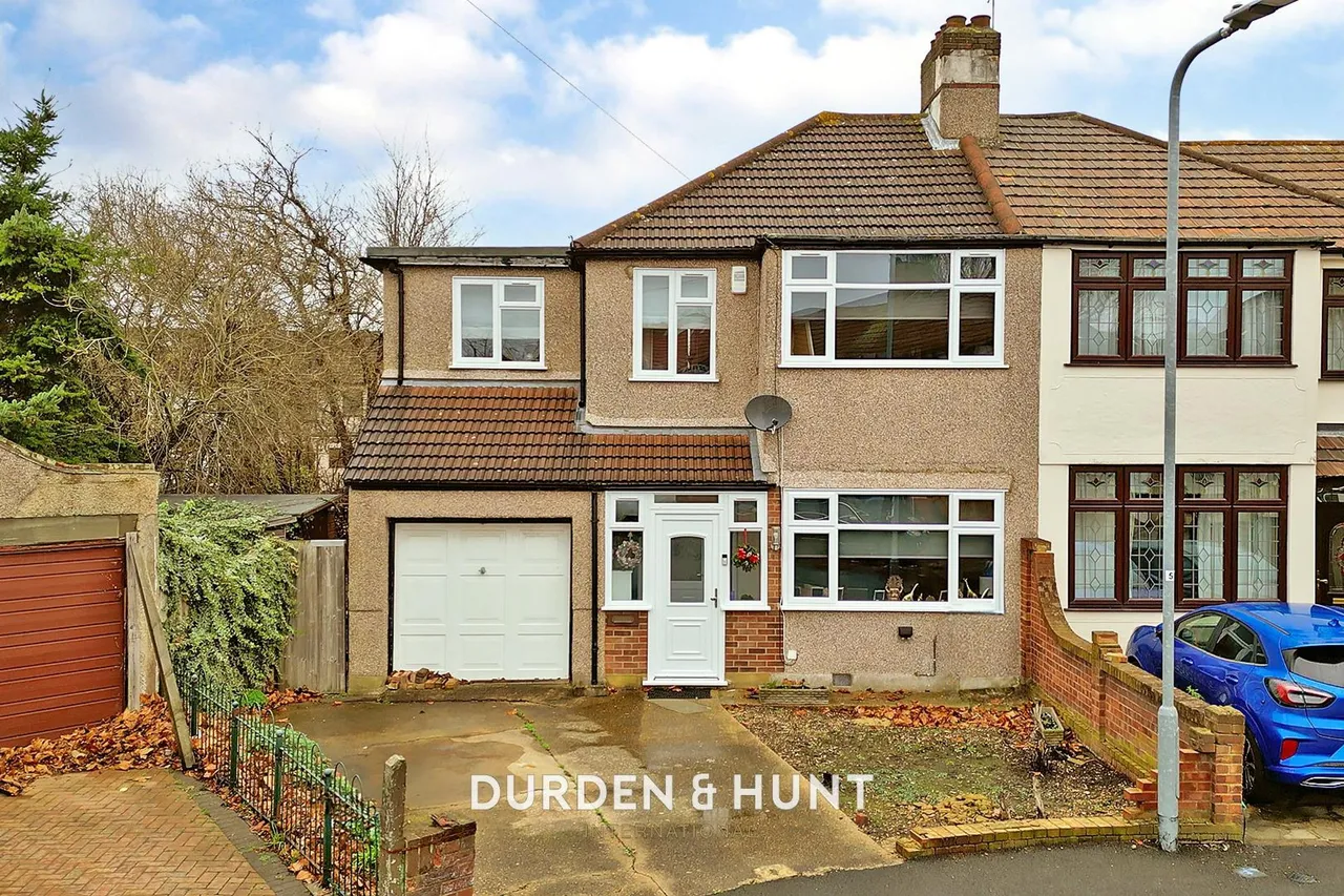 5 bed house for sale, Shelley Avenue, Hornchurch, RM12